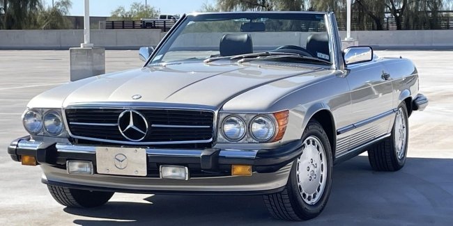   Mercedes 560SL     52 000 