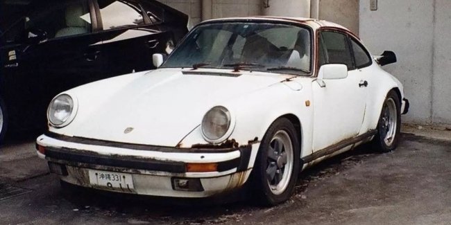    Porsche 911  ⳺   