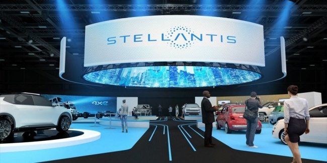 Stellantis       700 