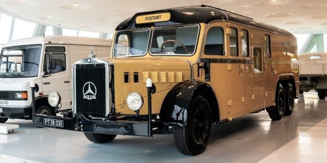   Mercedes-Benz        