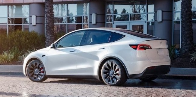 Tesla     Model Y