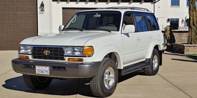  26- Toyota Land Cruiser    