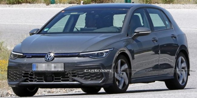 VW Golf GTE 2024     