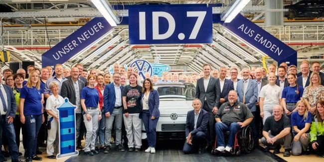   Volkswagen ID.7   