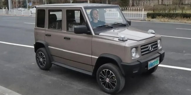     Mercedes G-Class  2200 