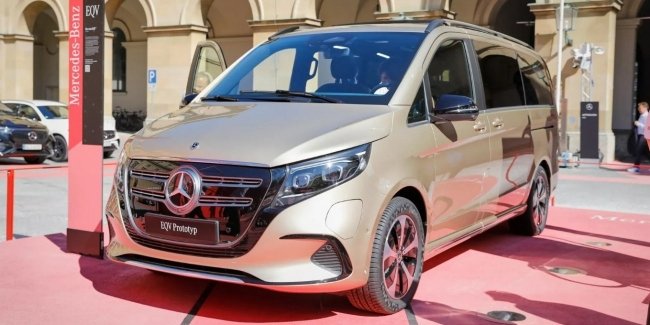 Mercedes-Benz    EQV  IAA Mobility