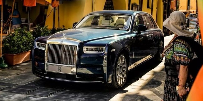 Rolls-Royce Phantom    Inspired by Cinque Terre