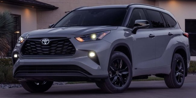 Toyota Highlander    Nightshade Edition