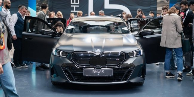     BMW 5 Series 2024
