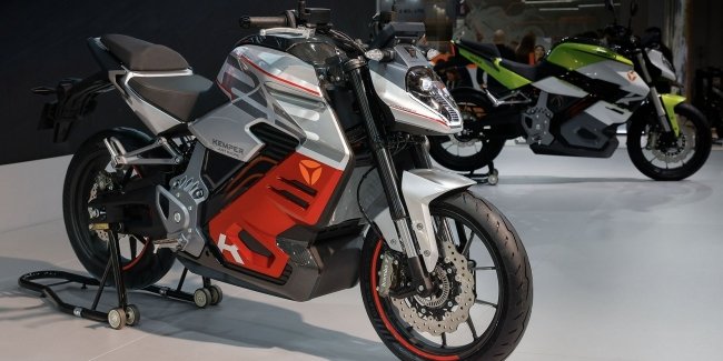 На EICMA 2023 показали електричний мотоцикл Yadea Kemper