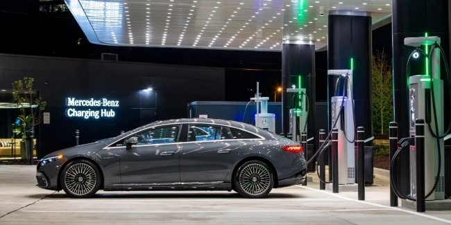 Mercedes-Benz відкрила незвичну зарядну станцію для електромобілів