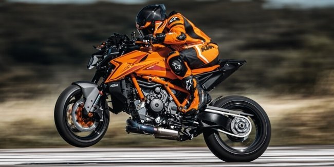 KTM   Super Duke 1390 R