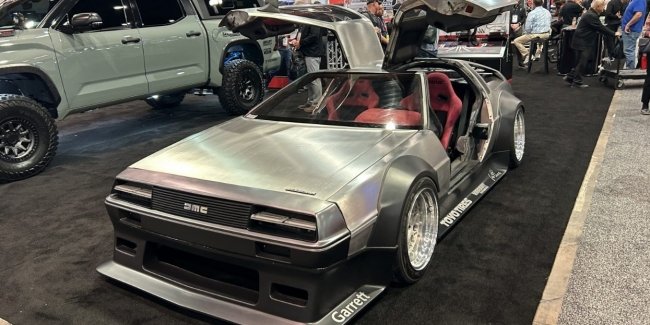     700- DeLorean   