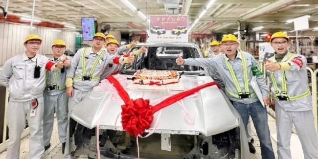  Toyota Land Cruiser Prado 250   