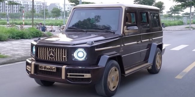      Mercedes-Benz G-Class  