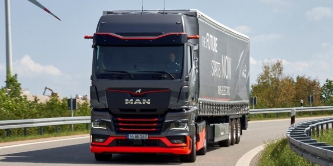 ʳ    MAN eTruck  