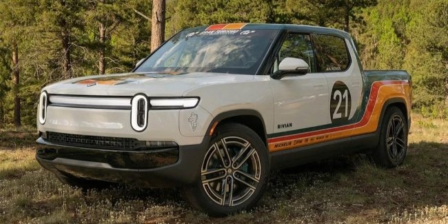 Rivian    R1T  Pikes Peak