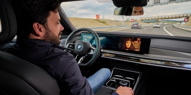 BMW  Netflix    