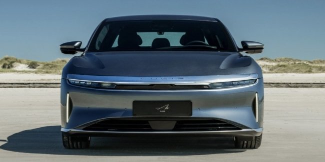  Lucid Air  