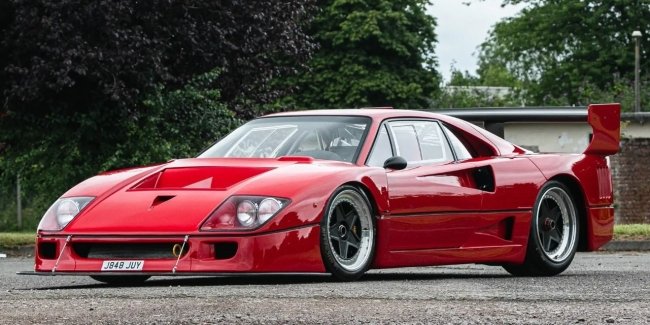     Ferrari F40   V12