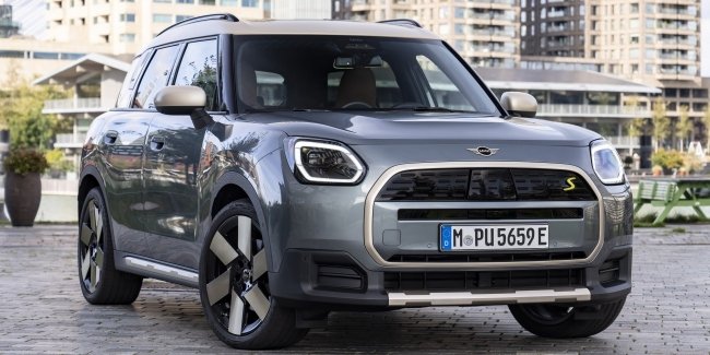   MINI Countryman     340 