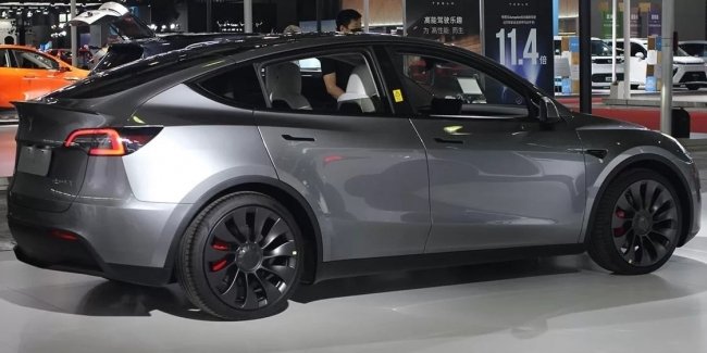 Tesla    7-  Model Y  