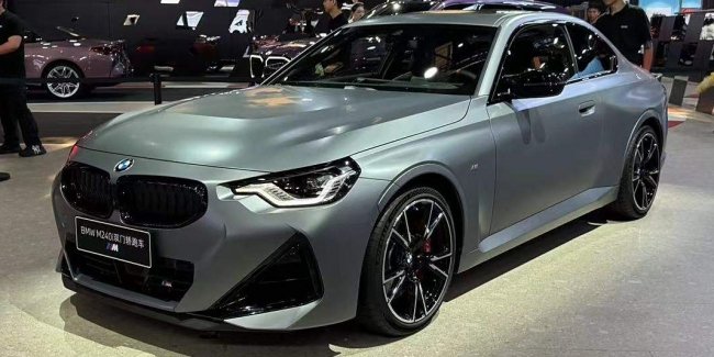      BMW M240i 2025 