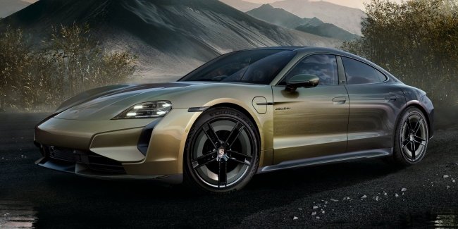  Porsche Taycan Turbo S     