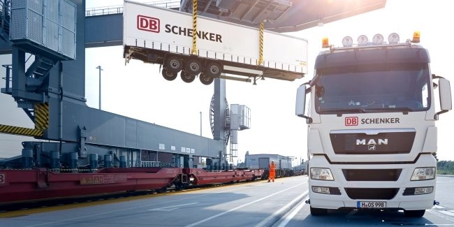 ͳ   DB Schenker     DSV