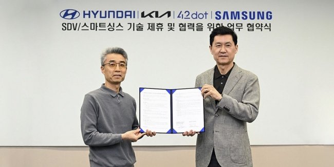 Hyundai, KIA  Samsung   Apple CarPlay