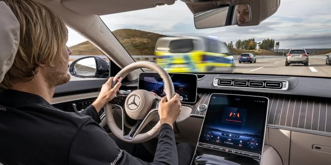 Drive Pilot  Mercedes-Benz:    