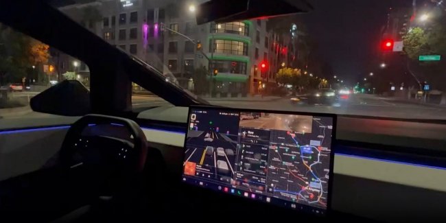   Tesla Cybertruck   