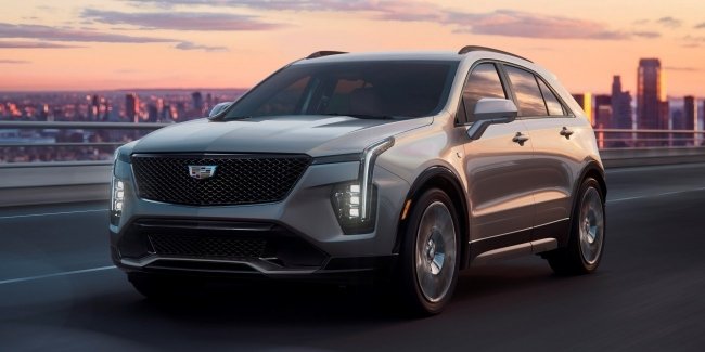 Cadillac     XT4