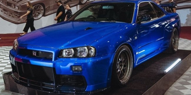      Nissan GT-R R34