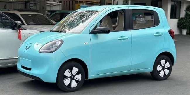      Wuling Hongguang Mini EV