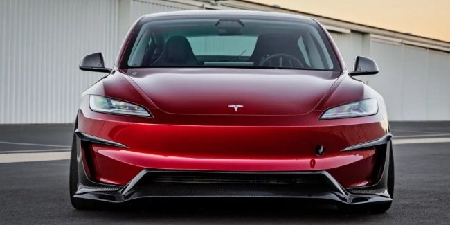  Tesla Model 3   -