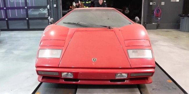   Lamborghini Countach LP500 S  20    