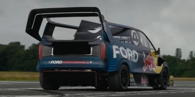 ��� ��������� ���������� ������ Top Gear �� ������ 2000-�������� ������������ Ford Supervan