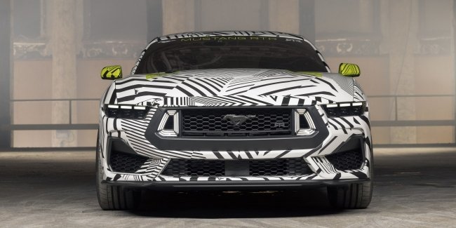 Ford Mustang     -