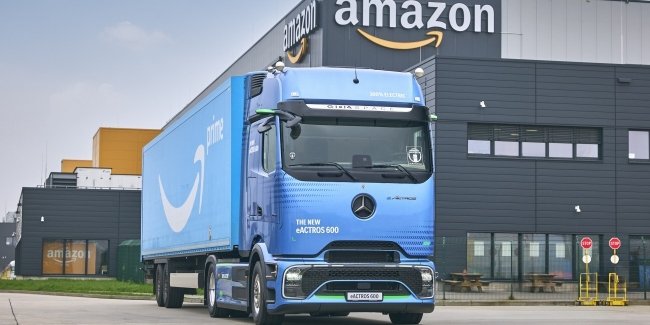 Amazon  200   Mercedes-Benz