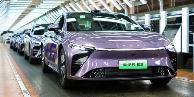 Розпочалося виробництво гібридного седана Exeed Sterra ES