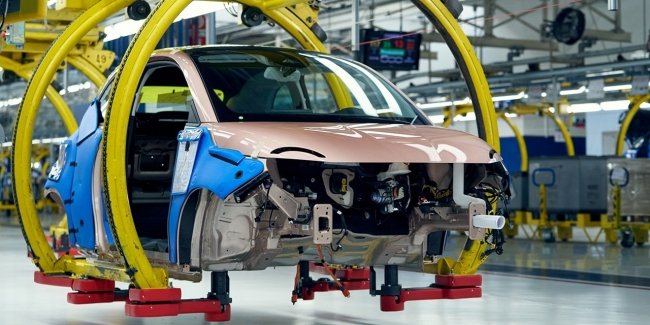 Stellantis     Fiat 500  Maserati