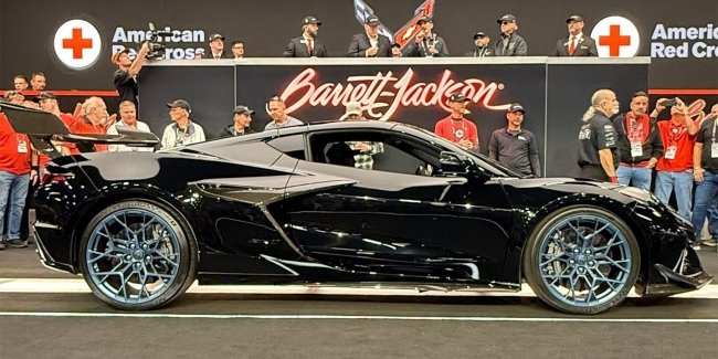 Chevrolet Corvette 2025   20    