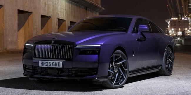 Rolls-Royce Spectre    Black Badge