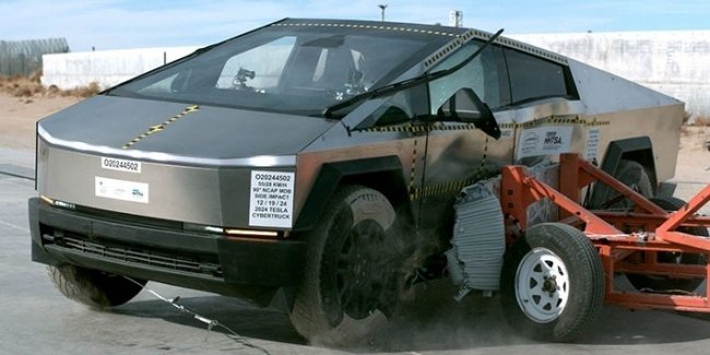  Tesla Cybertruck   -