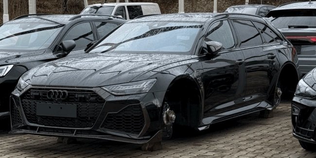䳿      7  Audi-ABT    300  