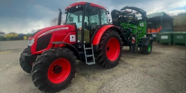 У Херсоні проти старих тополь виставлять Zetor і Heizohack