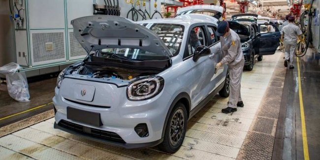 Stellantis припинив виробництво китайських електромобілів Leapmotor у Польщі