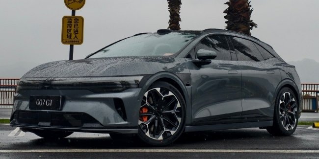 Сімейний електромобіль Zeekr 007 GT надійшов у виробництво