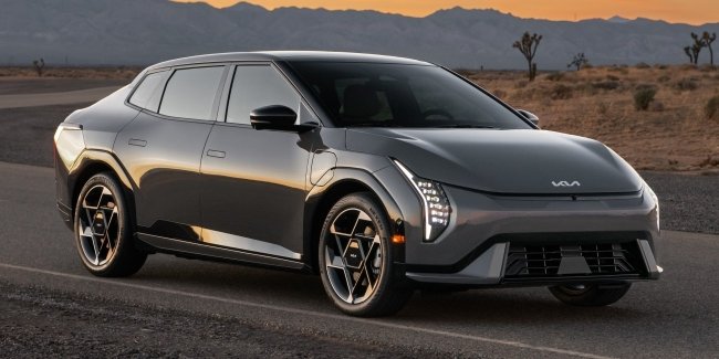 Новий електричний седан KIA EV4 вийшов на ринок